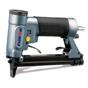 Everwin US8016A - Sąsagų kalimo įrankis, automatinis (5 - 16 mm) (21 ga)